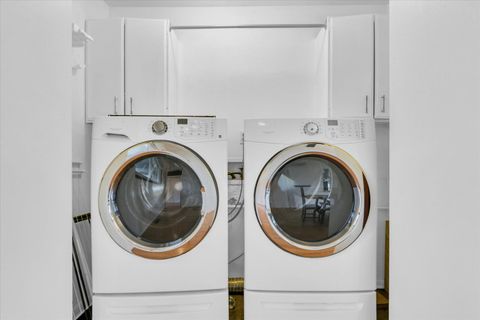 Tiny photo for 609 E Sunnycrest Court, Urbana, IL 61801 (MLS # 12566184)