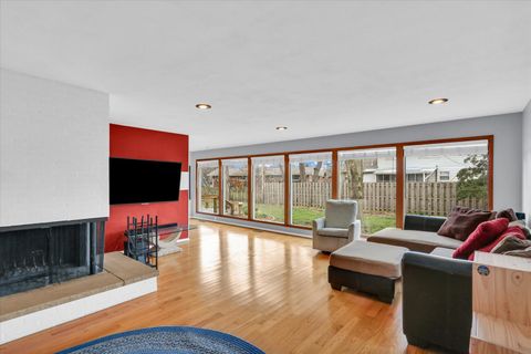 Tiny photo for 609 E Sunnycrest Court, Urbana, IL 61801 (MLS # 12566184)