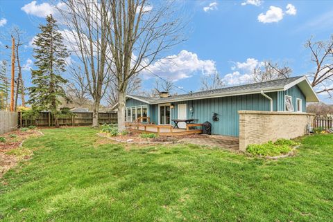 Tiny photo for 609 E Sunnycrest Court, Urbana, IL 61801 (MLS # 12566184)