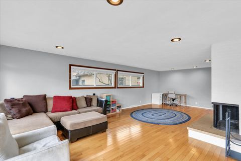 Tiny photo for 609 E Sunnycrest Court, Urbana, IL 61801 (MLS # 12566184)