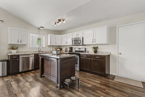 Tiny photo for 410 Heritage Lane, Plano, IL 60545 (MLS # 12587391)