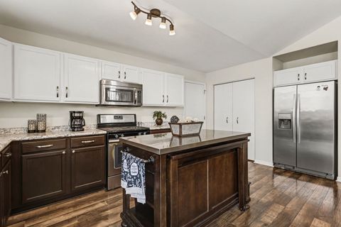 Tiny photo for 410 Heritage Lane, Plano, IL 60545 (MLS # 12587391)