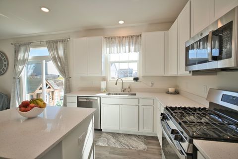 Tiny photo for 574 Coach Road, Yorkville, IL 60560 (MLS # 12631553)