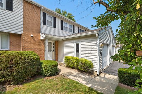 Photo of 209 Monroe Road, Bolingbrook, IL 60440 (MLS # 12445160)