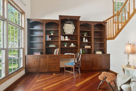 Tiny photo for 525 Cherbourg Drive, Buffalo Grove, IL 60089 (MLS # 12628851)