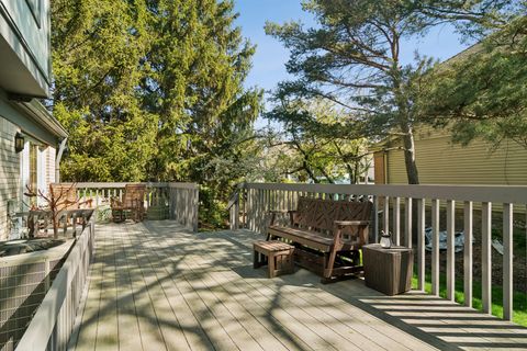 Tiny photo for 525 Cherbourg Drive, Buffalo Grove, IL 60089 (MLS # 12628851)