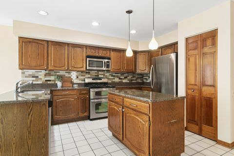 Tiny photo for 525 Cherbourg Drive, Buffalo Grove, IL 60089 (MLS # 12628851)