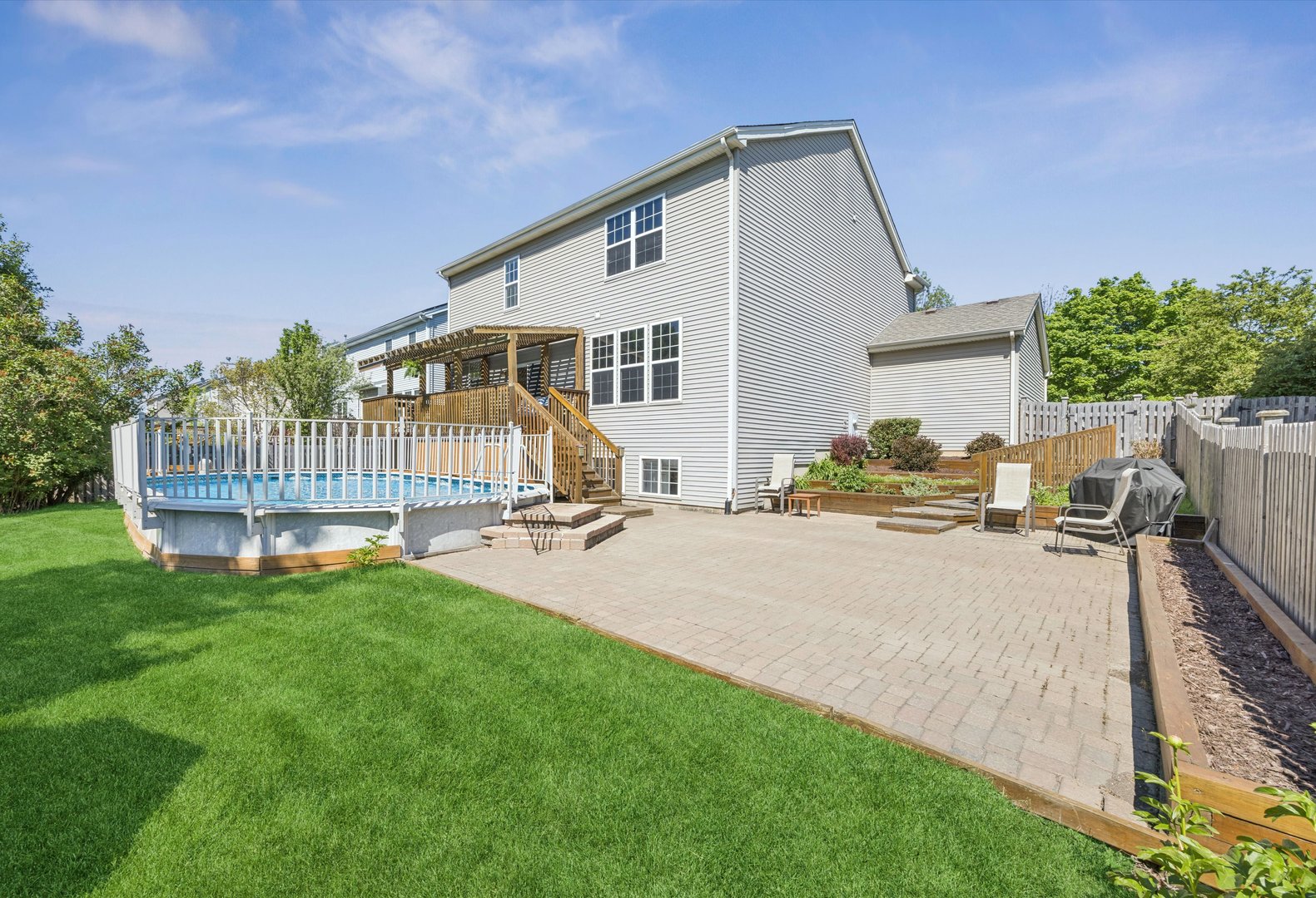 1562 Glenside Drive