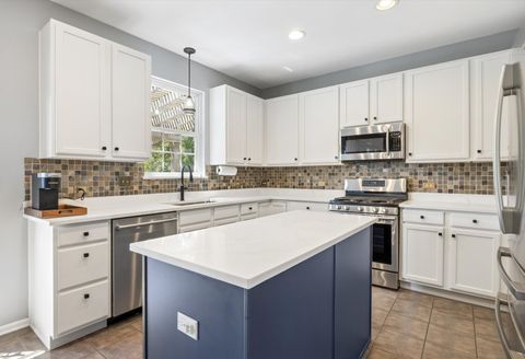 Tiny photo for 1562 Glenside Drive, Bolingbrook, IL 60490 (MLS # 12647897)
