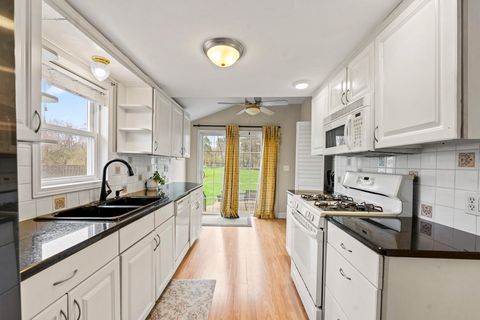 Tiny photo for 4616 River Drive, Lisle, IL 60532 (MLS # 12610674)