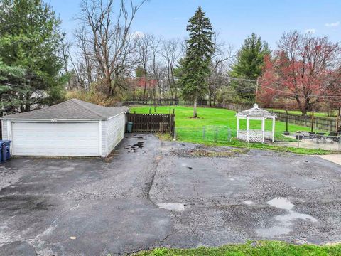 Tiny photo for 4616 River Drive, Lisle, IL 60532 (MLS # 12610674)