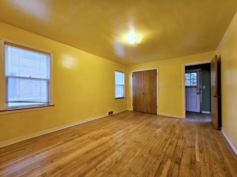 Tiny photo for 10320 S Claremont Avenue, Chicago, IL 60643 (MLS # 12686148)