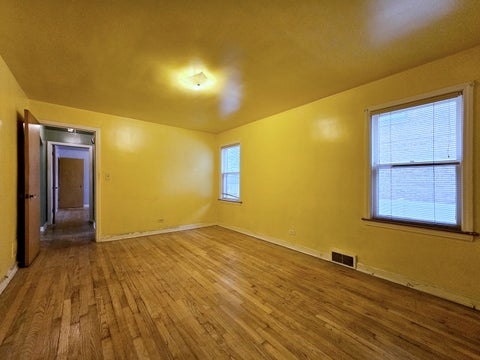 Tiny photo for 10320 S Claremont Avenue, Chicago, IL 60643 (MLS # 12686148)