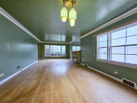 Tiny photo for 10320 S Claremont Avenue, Chicago, IL 60643 (MLS # 12686148)
