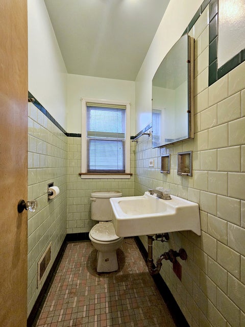 Tiny photo for 10320 S Claremont Avenue, Chicago, IL 60643 (MLS # 12686148)