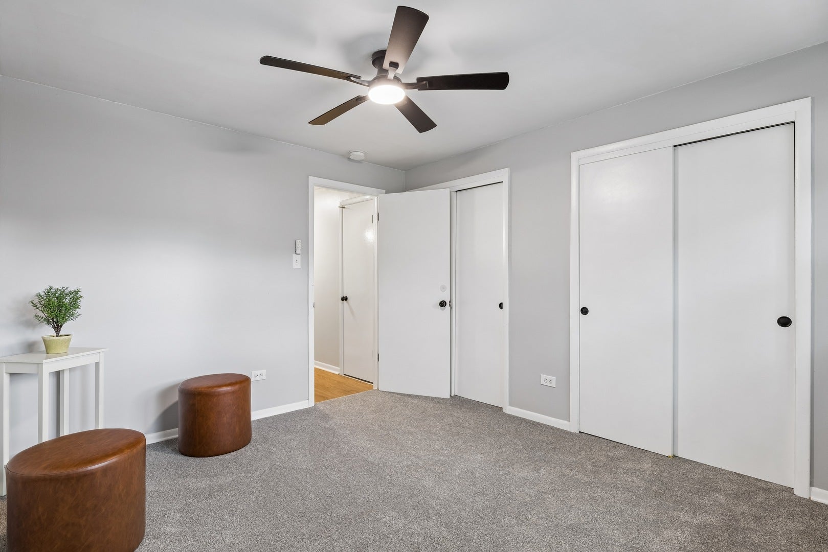 936 E 84th Place A