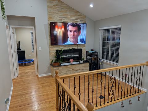 Tiny photo for 909 Mayfair Court, Elk Grove Village, IL 60007 (MLS # 12555336)