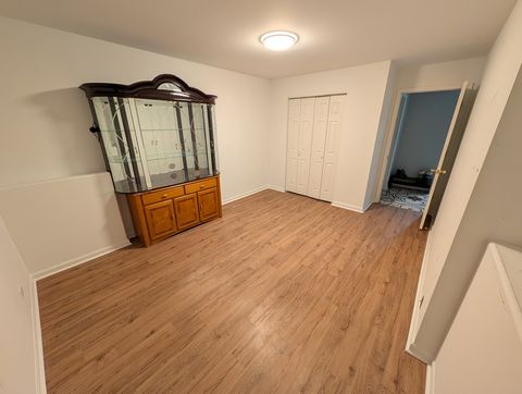 Tiny photo for 909 Mayfair Court, Elk Grove Village, IL 60007 (MLS # 12555336)