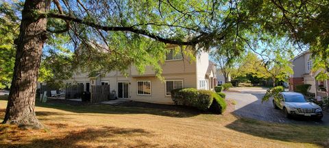 Tiny photo for 2333 Vanderbilt Drive #-, Geneva, IL 60134 (MLS # 12488854)