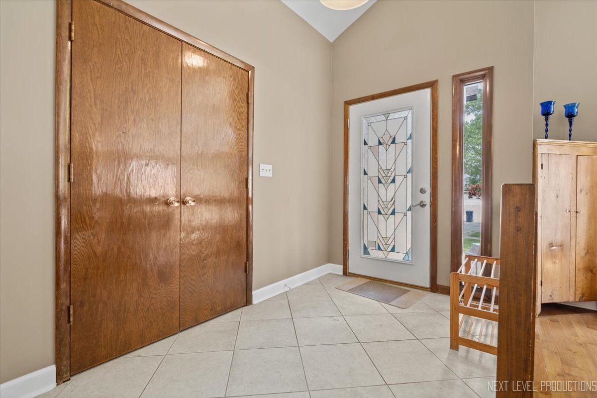 978 Merrimac Circle