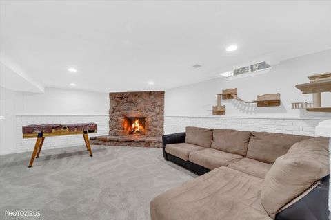 Tiny photo for 211 Edgewater Drive, Bloomingdale, IL 60108 (MLS # 12610564)