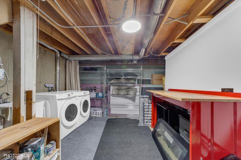 Tiny photo for 211 Edgewater Drive, Bloomingdale, IL 60108 (MLS # 12610564)