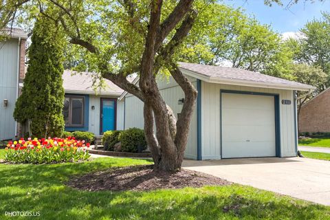 Tiny photo for 211 Edgewater Drive, Bloomingdale, IL 60108 (MLS # 12610564)