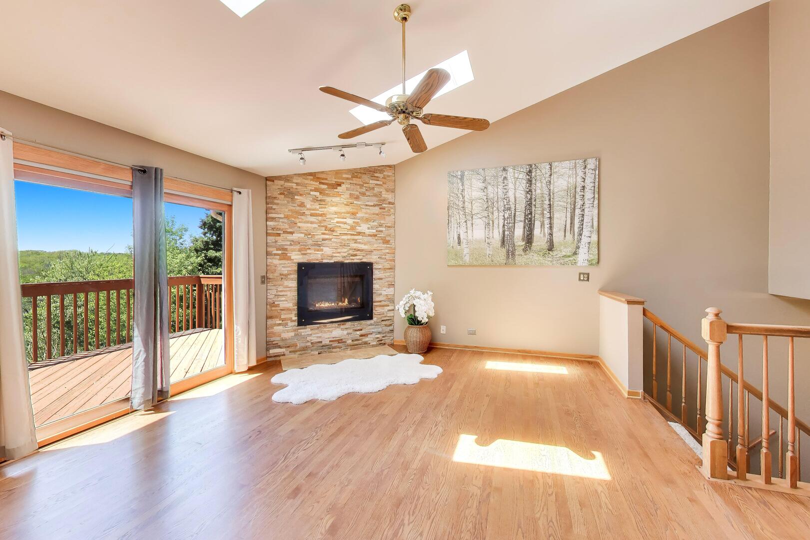 934 Viewpoint Drive