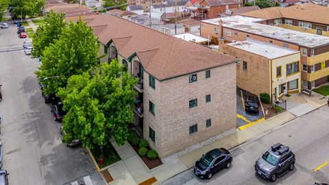 Photo of 3154 N Oleander Avenue #2C, Chicago, IL 60707 (MLS # 12662675)