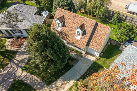 Tiny photo for 820 Shady Lane, Aurora, IL 60506 (MLS # 12486683)