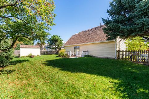 Tiny photo for 820 Shady Lane, Aurora, IL 60506 (MLS # 12486683)