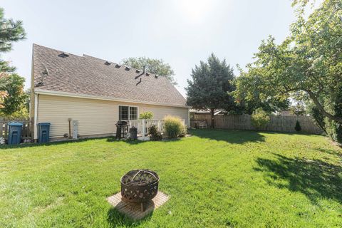 Tiny photo for 820 Shady Lane, Aurora, IL 60506 (MLS # 12486683)