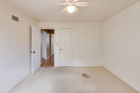 Tiny photo for 221 HEINE Avenue, Elgin, IL 60123 (MLS # 12508152)