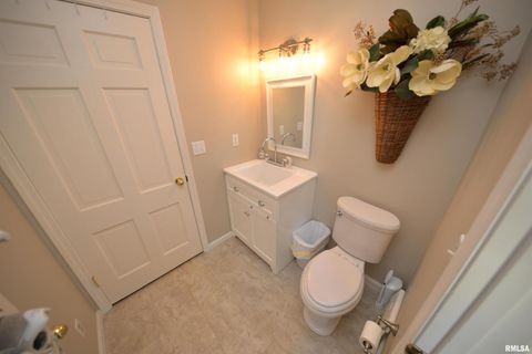 Tiny photo for 616 SEVILLE Drive, Mt Vernon, IL 62864 (MLS # EB458810)