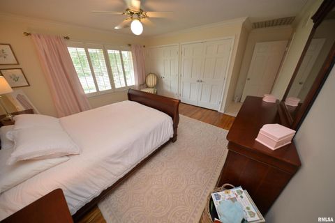 Tiny photo for 616 SEVILLE Drive, Mt Vernon, IL 62864 (MLS # EB458810)