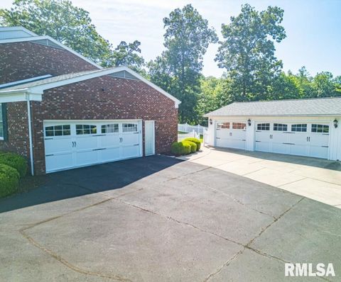 Tiny photo for 616 SEVILLE Drive, Mt Vernon, IL 62864 (MLS # EB458810)