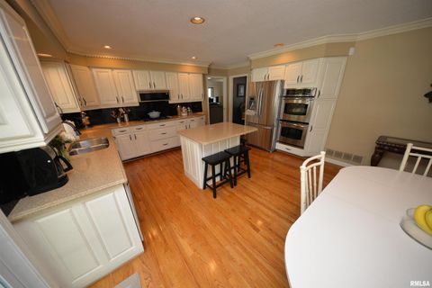 Tiny photo for 616 SEVILLE Drive, Mt Vernon, IL 62864 (MLS # EB458810)