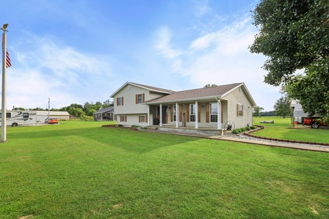 Tiny photo for 2081 N Broadway Avenue, Salem, IL 62881 (MLS # 12716113)