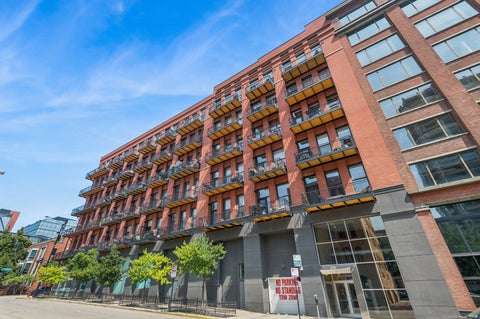 Photo of 616 W FULTON Street #616, Chicago, IL 60661 (MLS # 12703817)
