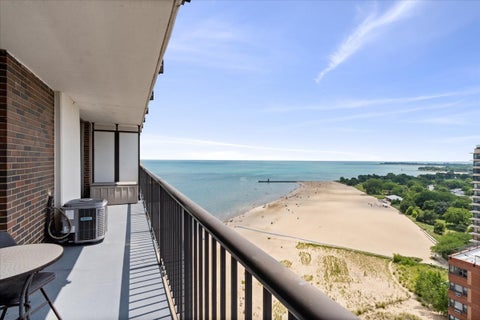 Tiny photo for 5855 N Sheridan Road #19G, Chicago, IL 60660 (MLS # 12718712)