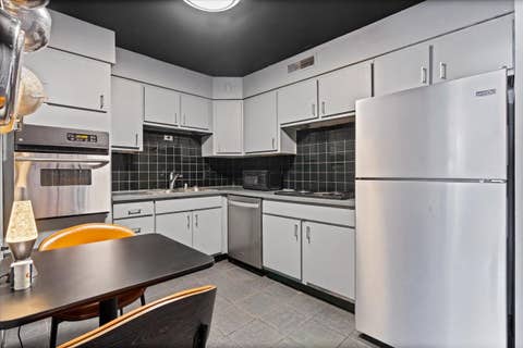 Tiny photo for 5855 N Sheridan Road #19G, Chicago, IL 60660 (MLS # 12718712)