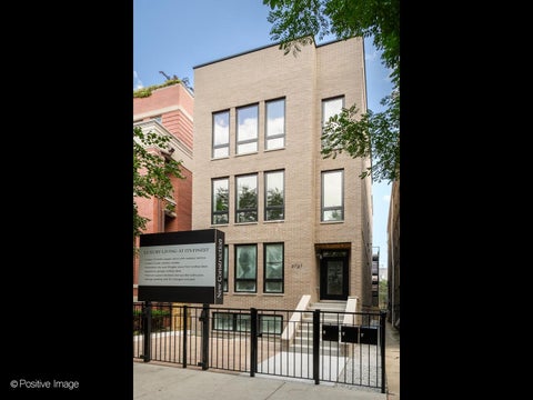 Photo of 3721 N Kenmore Avenue #1, Chicago, IL 60613 (MLS # 12764345)