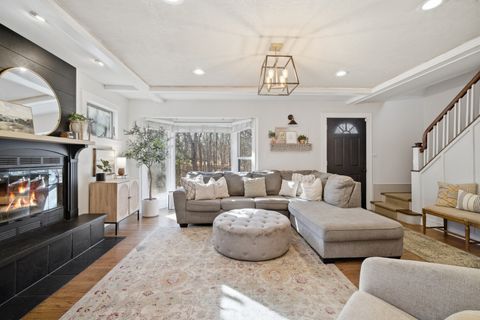 Tiny photo for 501 Elm Avenue, Geneva, IL 60134 (MLS # 12582704)