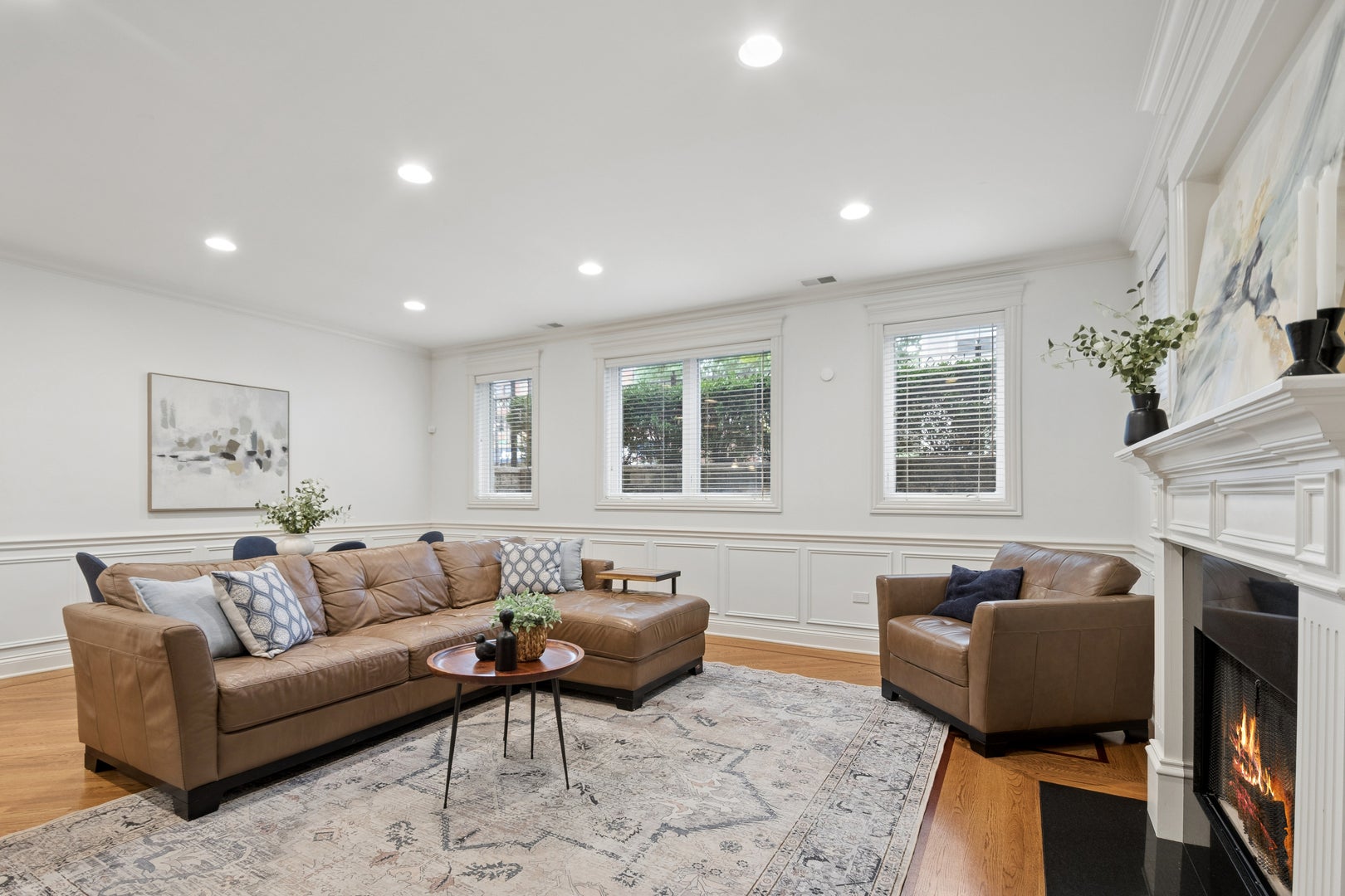 1330 W Diversey Parkway 1W