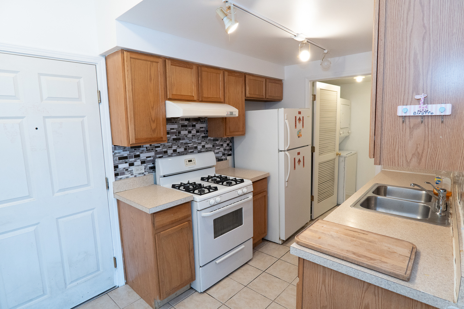 2734 S Wentworth Avenue