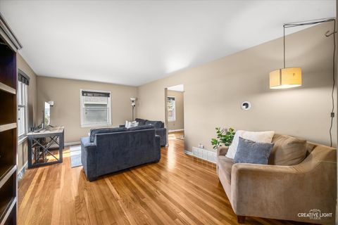 Tiny photo for 540 N Rosedale Avenue, Aurora, IL 60506 (MLS # 12581269)