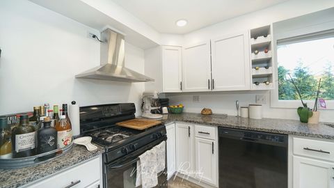 Tiny photo for 34966 N Forest Avenue, Ingleside, IL 60041 (MLS # 12531156)