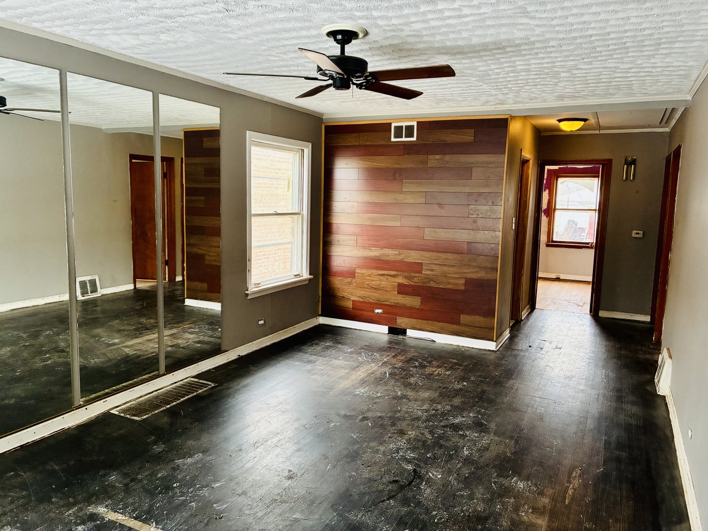 12915 S parnell Avenue