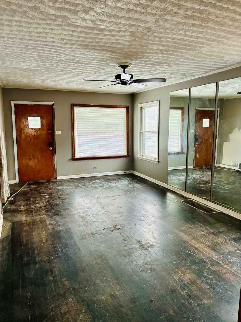 12915 S parnell Avenue