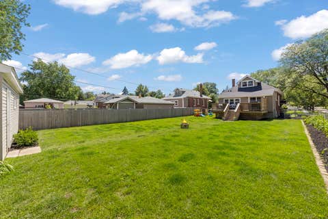 Tiny photo for 501 S Wisconsin Avenue, Villa Park, IL 60181 (MLS # 12671884)
